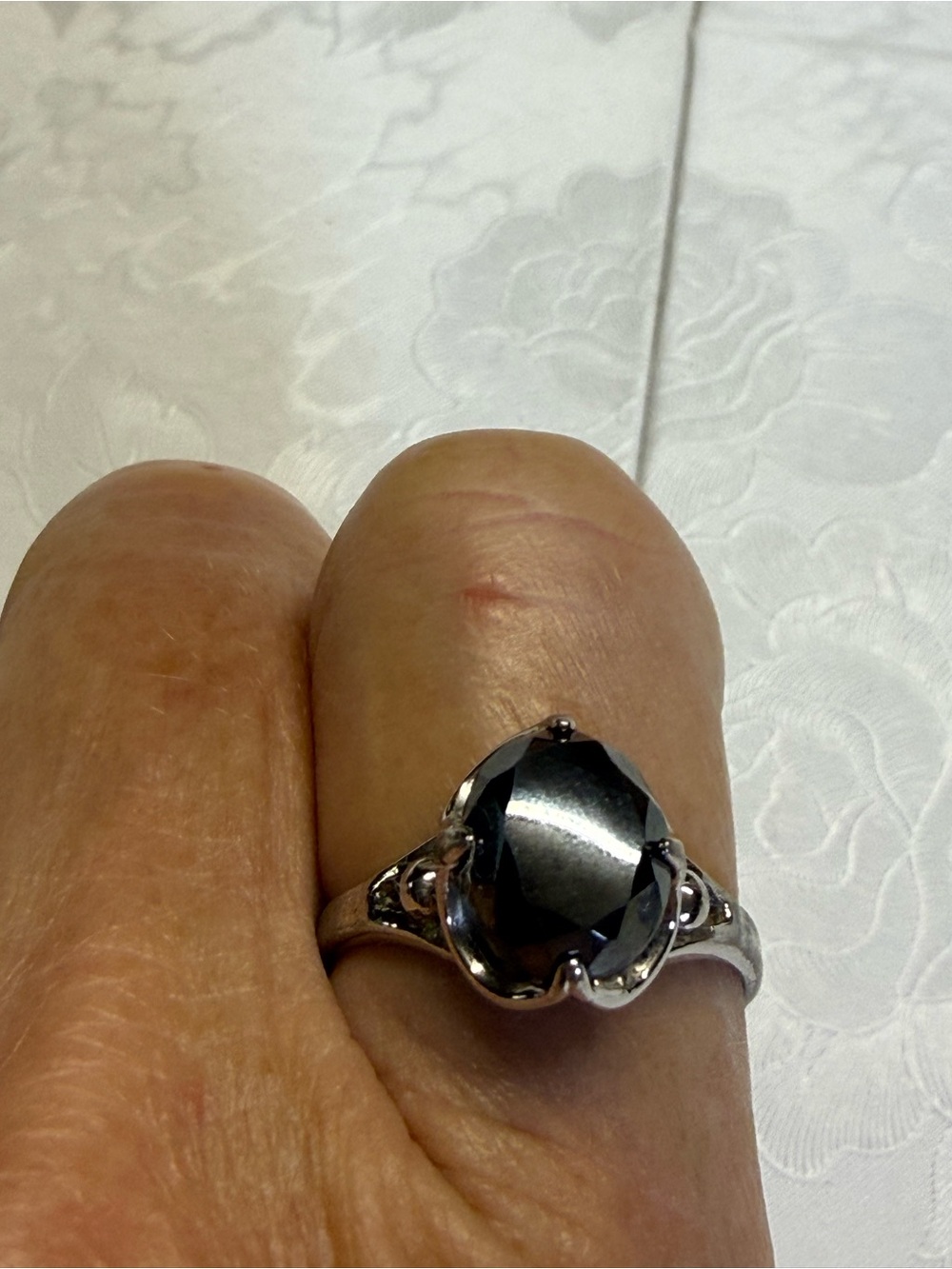 Size 8.5 Sterling Silver Hematite Ring